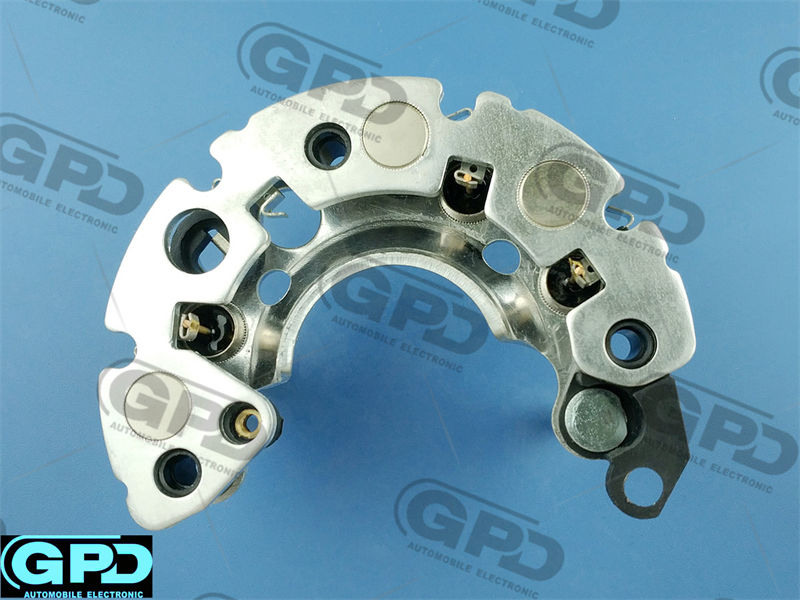 HXR633